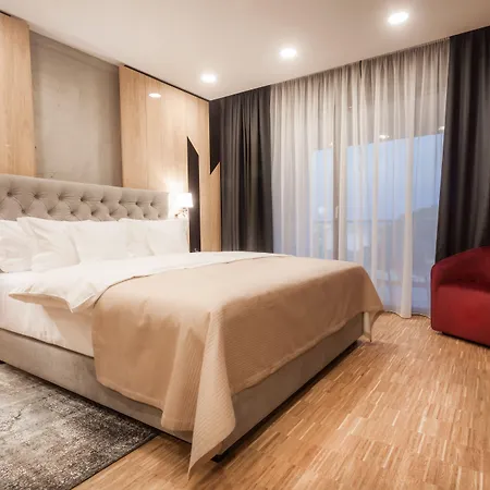 Platinia Hotel