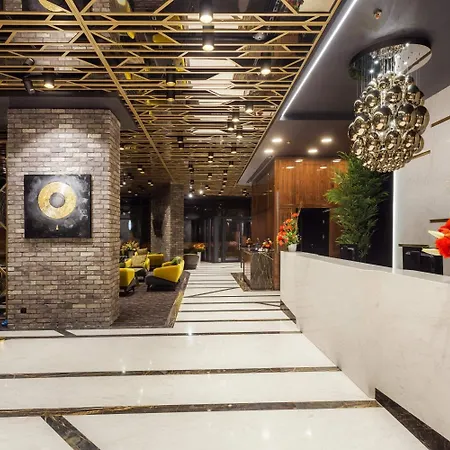 Platinia Hotel 5*