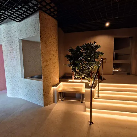 Otel Platinia Kaloşvar