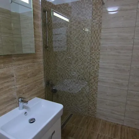 Platinia Hotel 5*