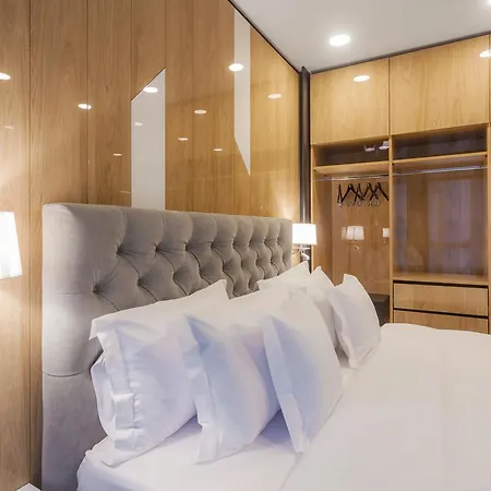 Platinia Hotell 5*